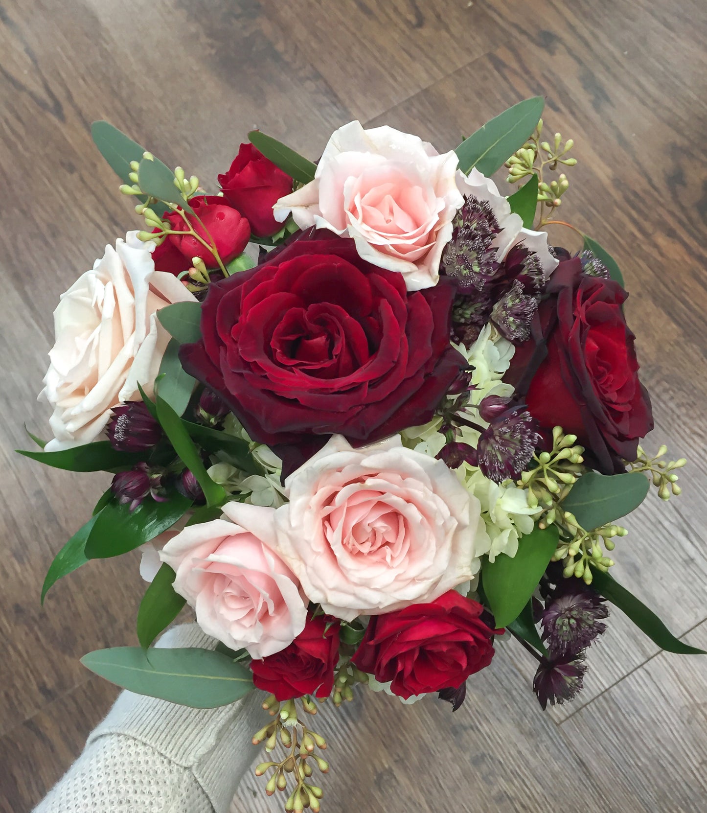 Deluxe Handtied Special