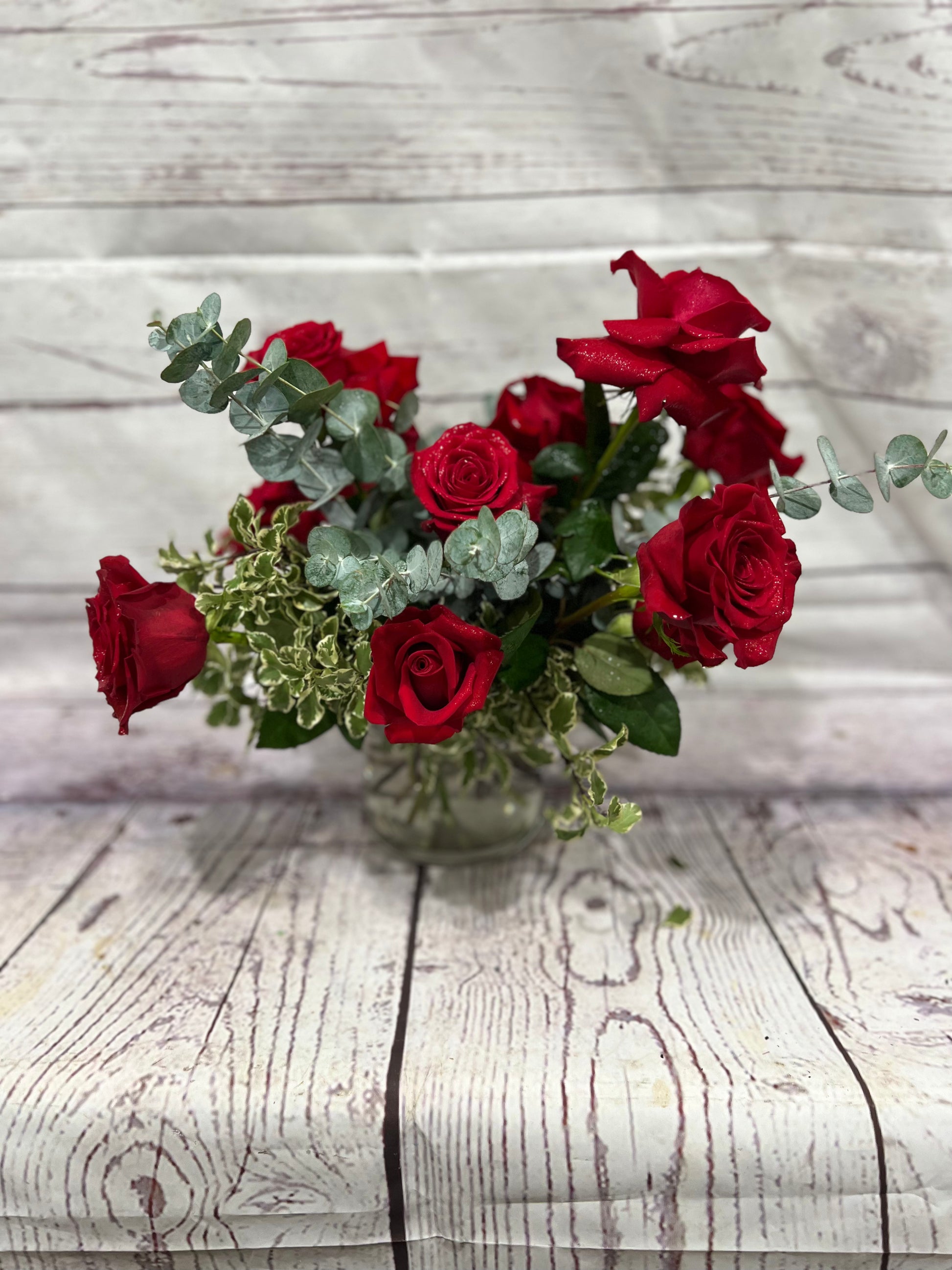 48 Rd Roses Short Stem Modern Short Stem Dozen Roses – The Garden of Eden Flower Shop