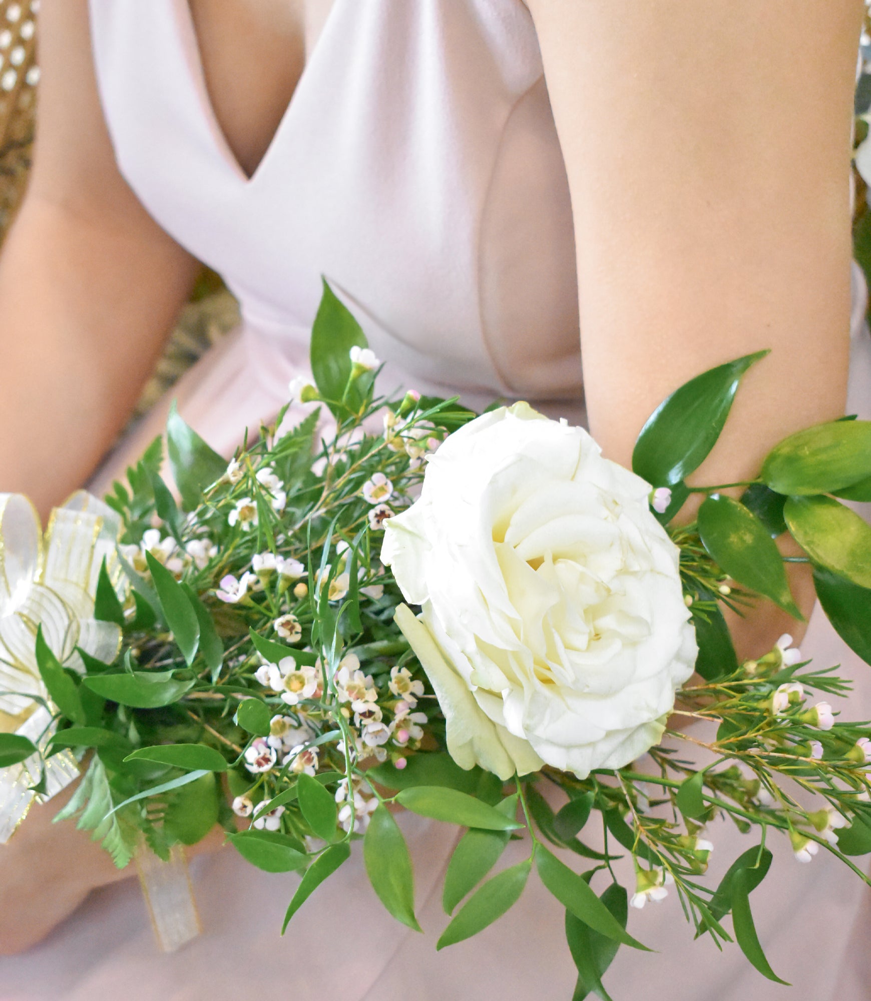 Single Rose Presentation Bouquet – The Garden of Eden Flower Shop